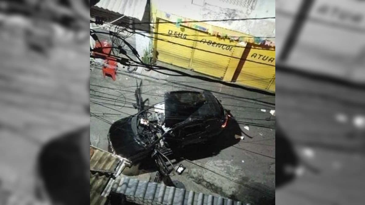 Carro que explodiu no Morro do Dendê