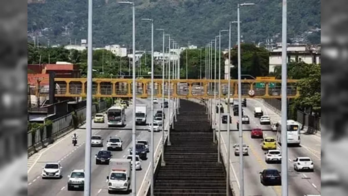 Segundo a Lamsa, concessionária que administra a Linha Amarela, nesta quinta (10), houve uma alteração temporária na operação