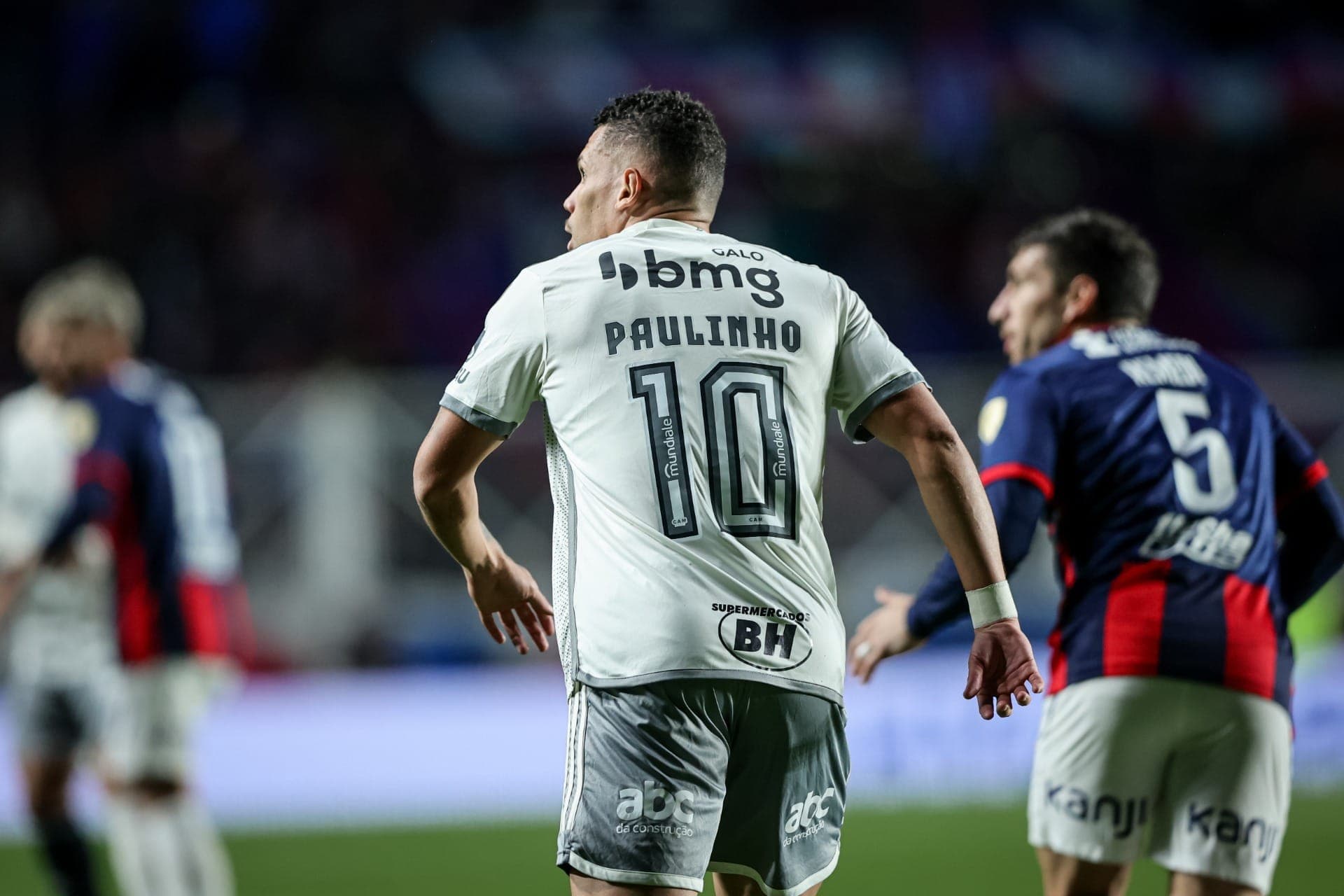 Paulinho em Atlético-MG x San Lorenzo