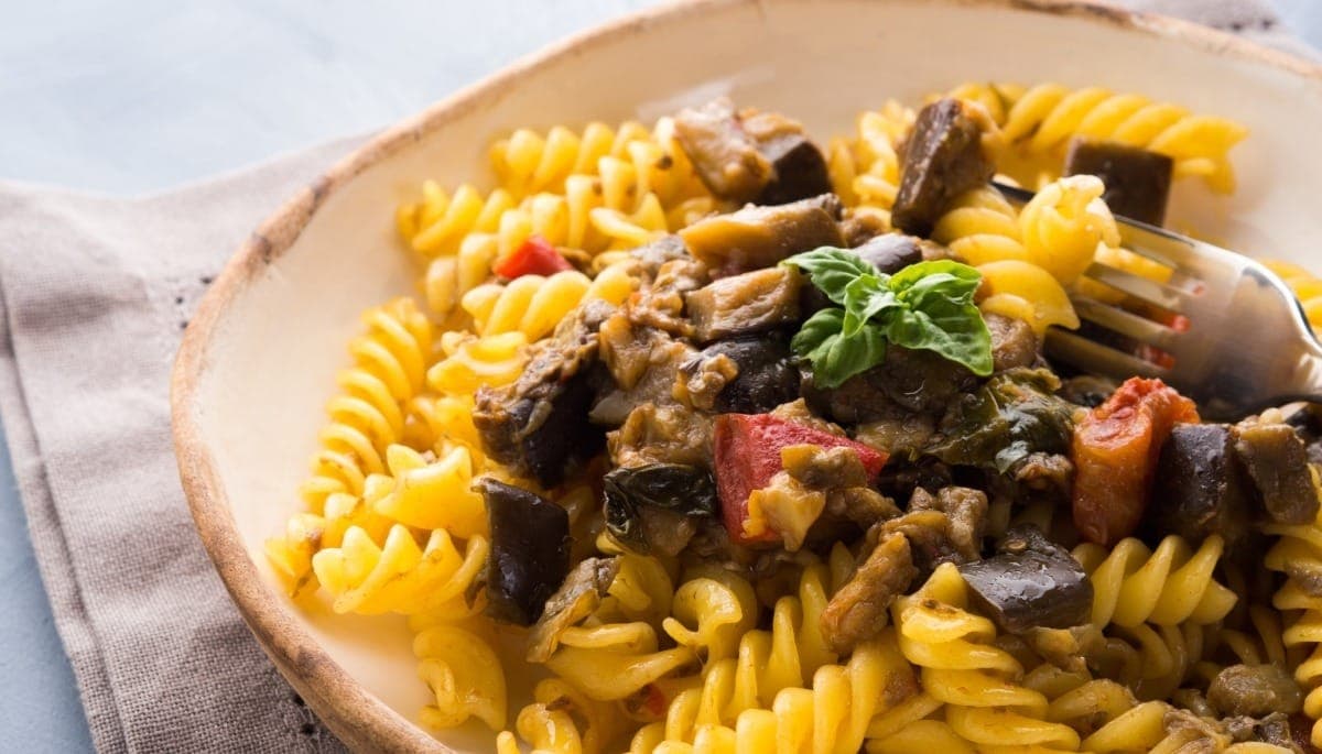 Macarrão com berinjela