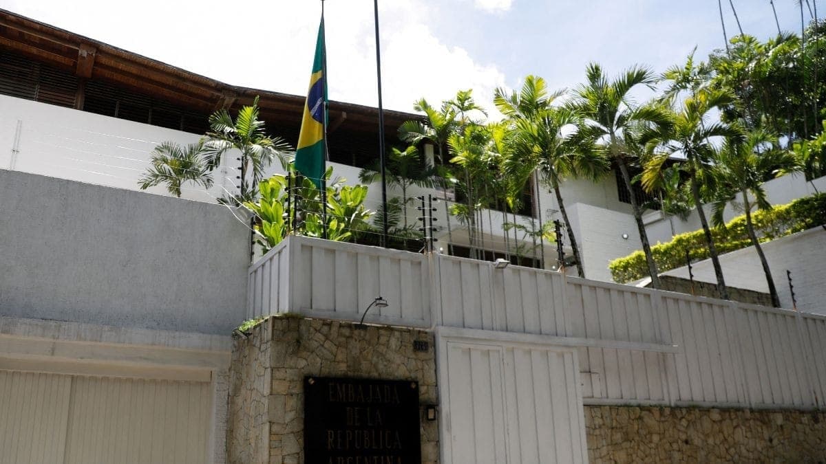Brasil faz custódia de embaixada argentina na Venezuela, nos últimos meses