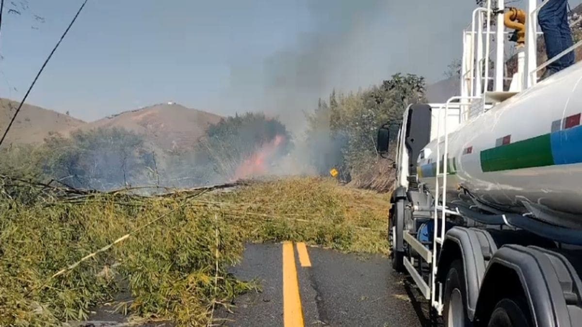 Incêndio em área do Inpe, no interior de SP