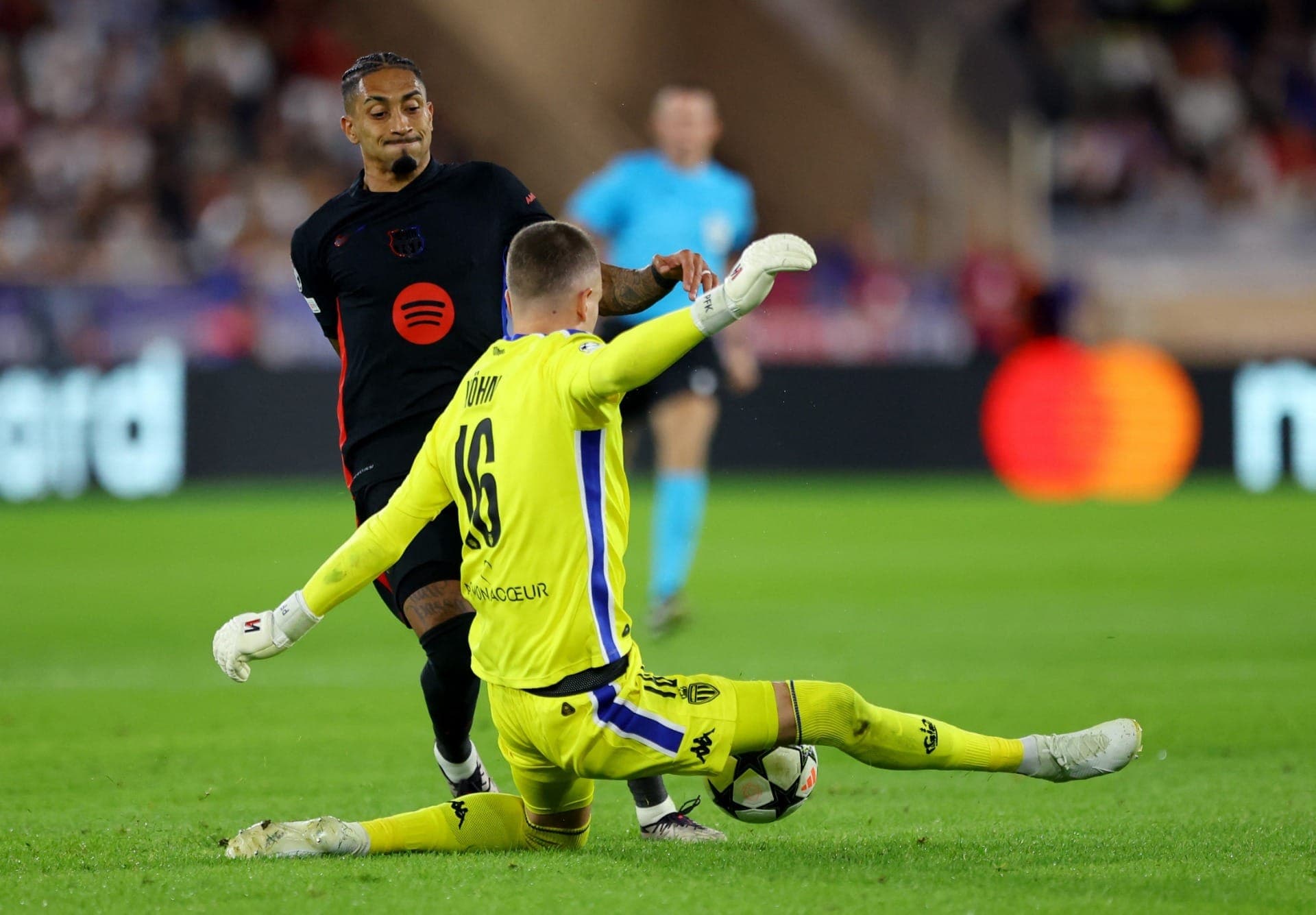 Raphinha em Monaco x Barcelona