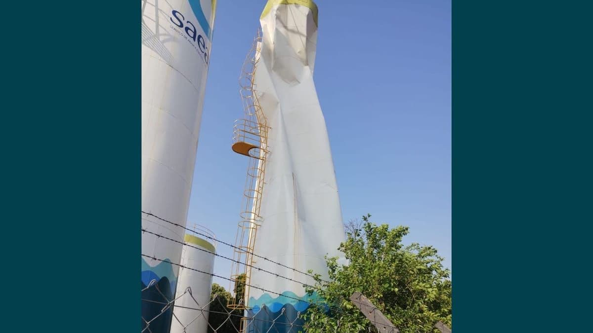 Caixa ficou destruída 