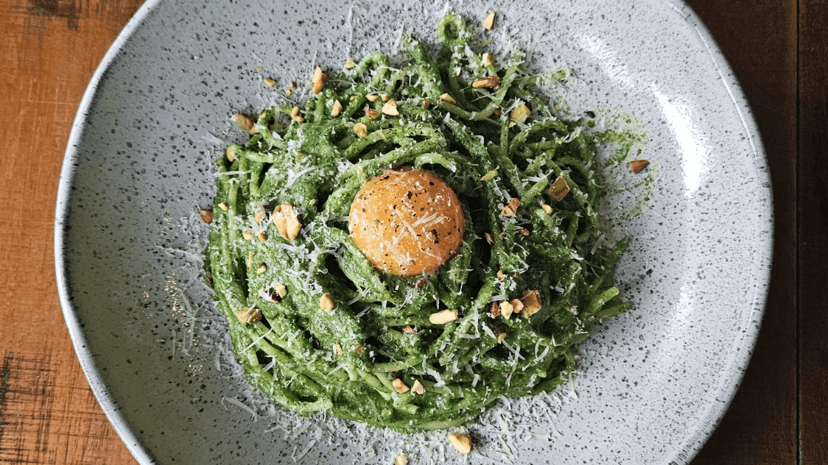 Carbonara de pistache é aposta vegetariana