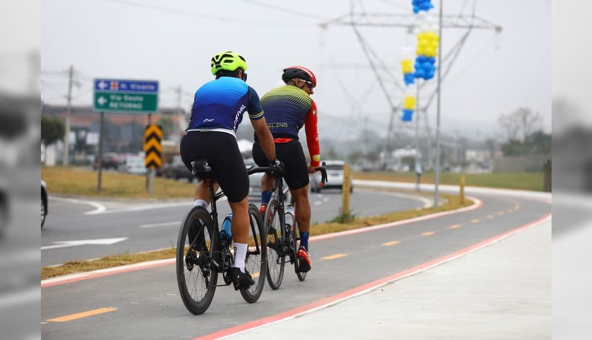 Ciclista é atropelado na Dutra