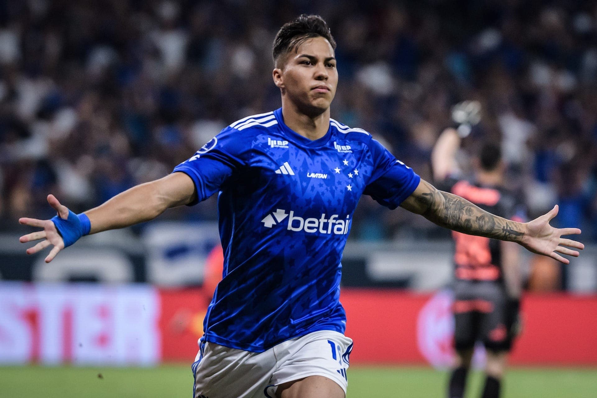 Kaio Jorge comemora gol do Cruzeiro 