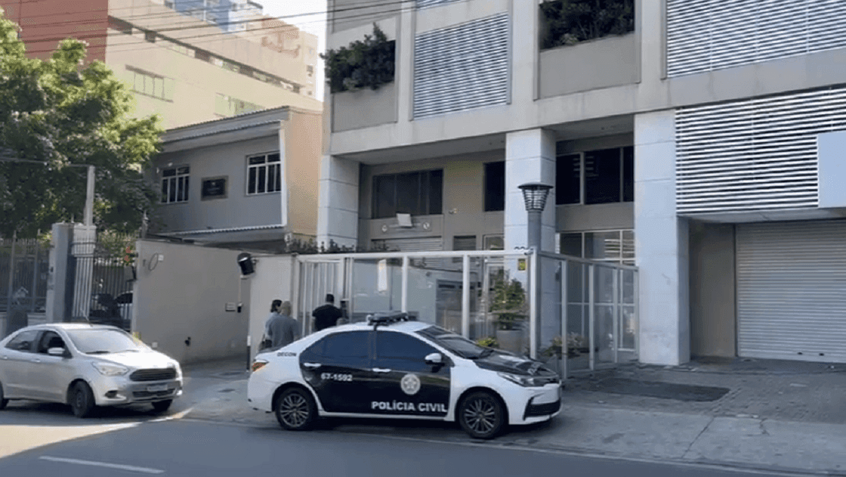 Polícia Civil na casa de Matheus Vieira
