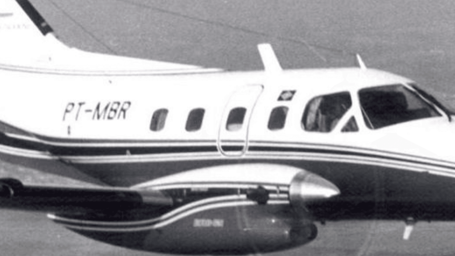 Modelo da aeronave que caiu em Paraibuna (SP)