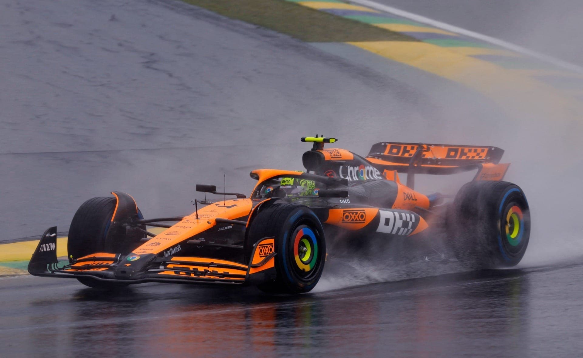 Yuki Tsunoda, da Racing Bulls, vai sair em 3º, logo à frente de Esteban Ocon, da Alpine   