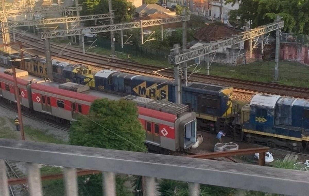 Trem que descarrilou em São Paulo