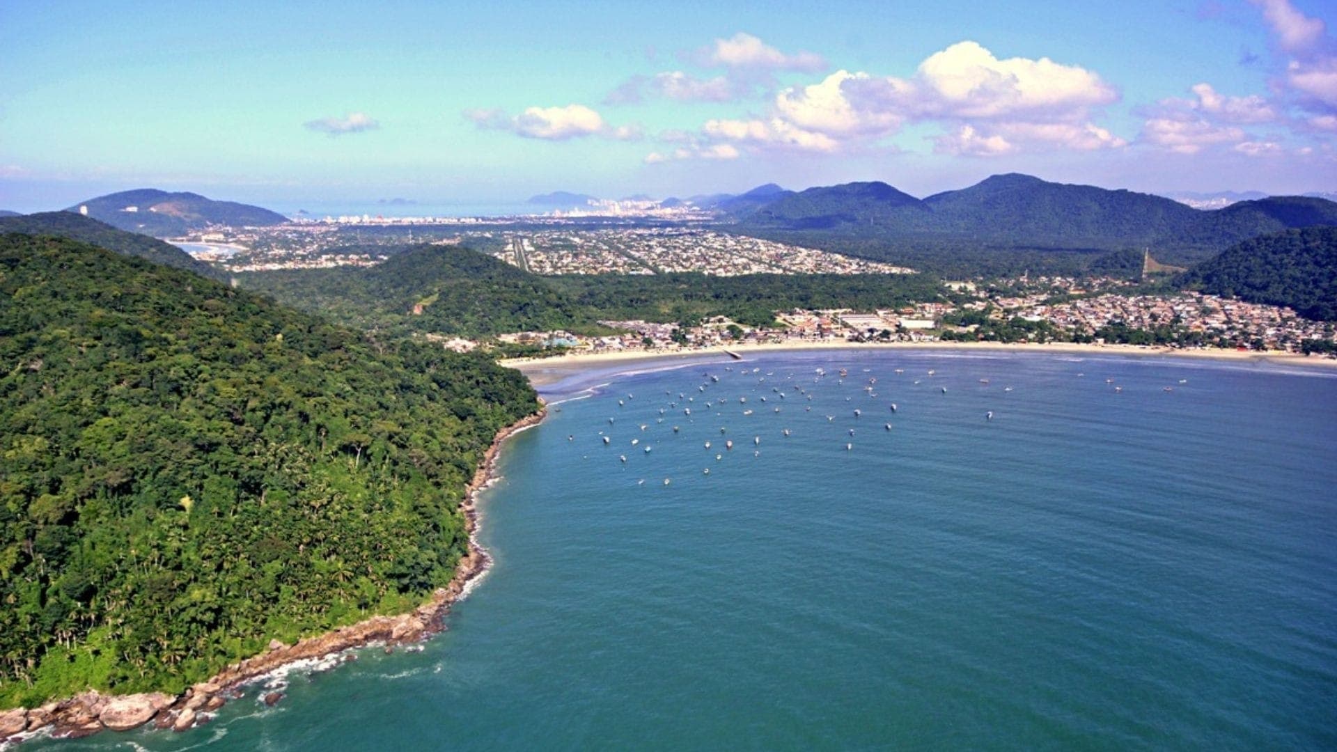 Praia do Perequê, no Guarujá
