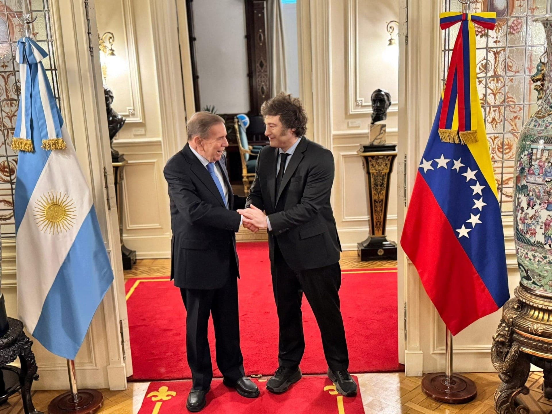 González Urrutía e Javier Milei