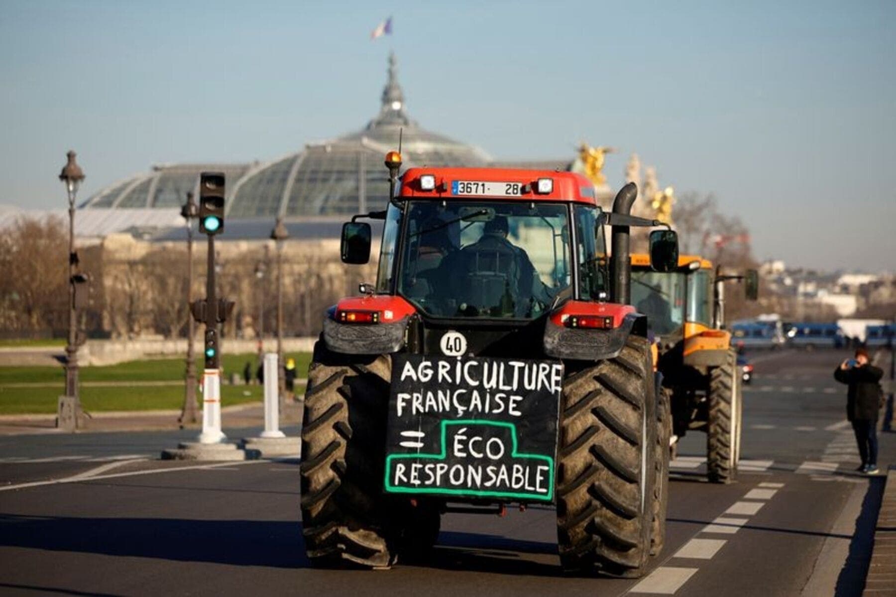 Agricultores franceses protestam em Paris