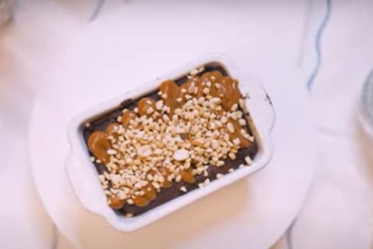 Pão de mel com semente de quiabo