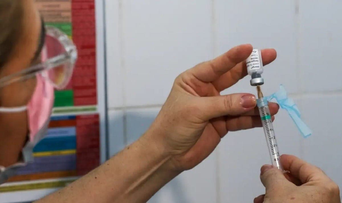 Vacina contra a dengue 