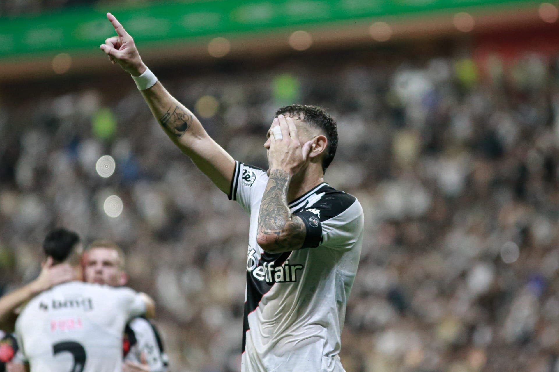 Vegetti garantiu permanência no Vasco
