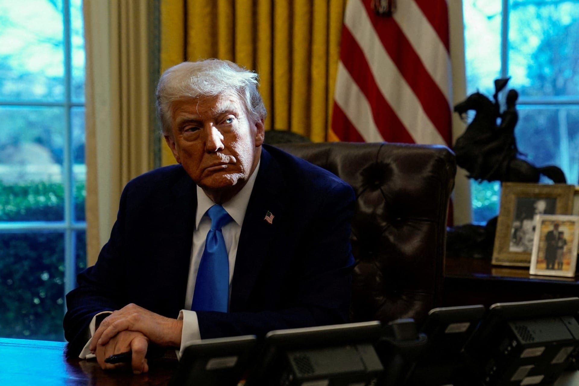 Donald Trump  no salão Oval da Casa Branca em Washington 