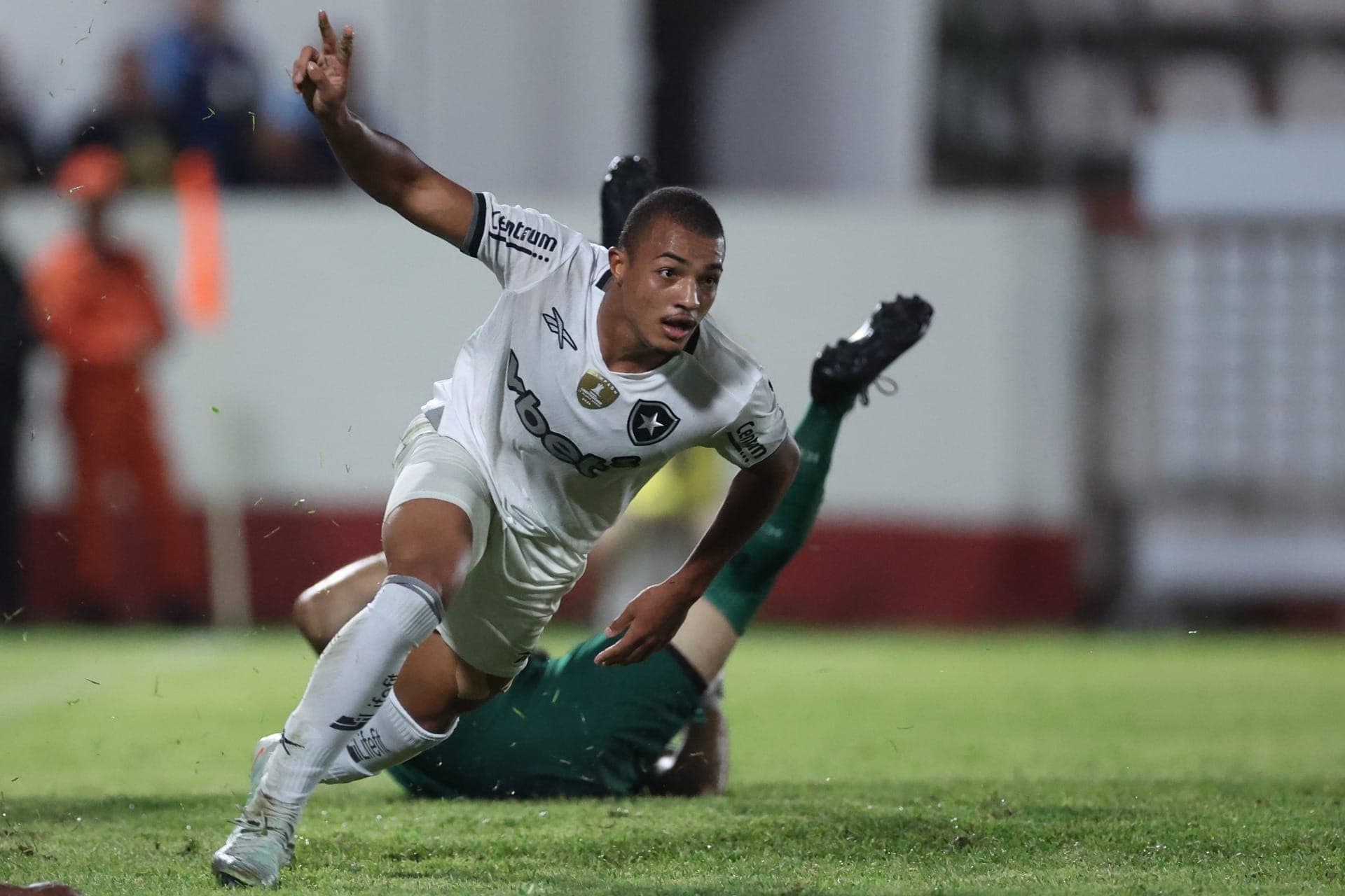 Kayke fez o gol da vitória do Botafogo 