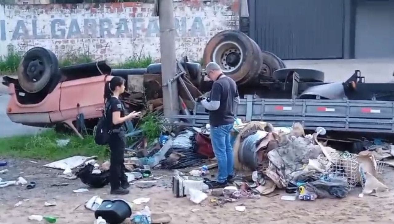 Veículo foi localizado tombado