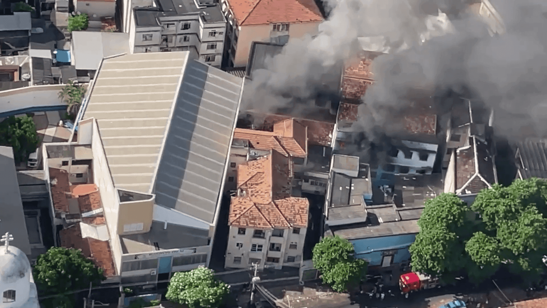 A fábrica fica em Ramos, na Zona Norte do Rio