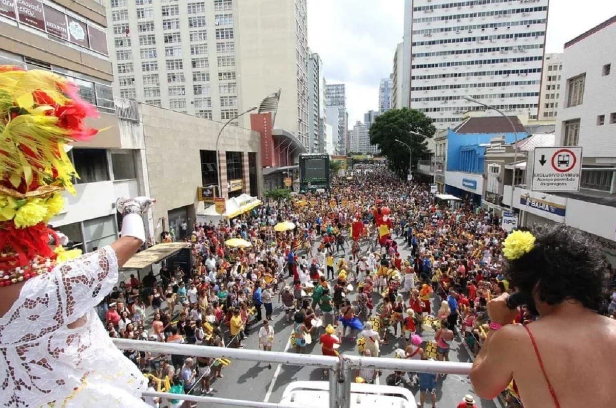 Garibaldis e Sacis na Marechal 