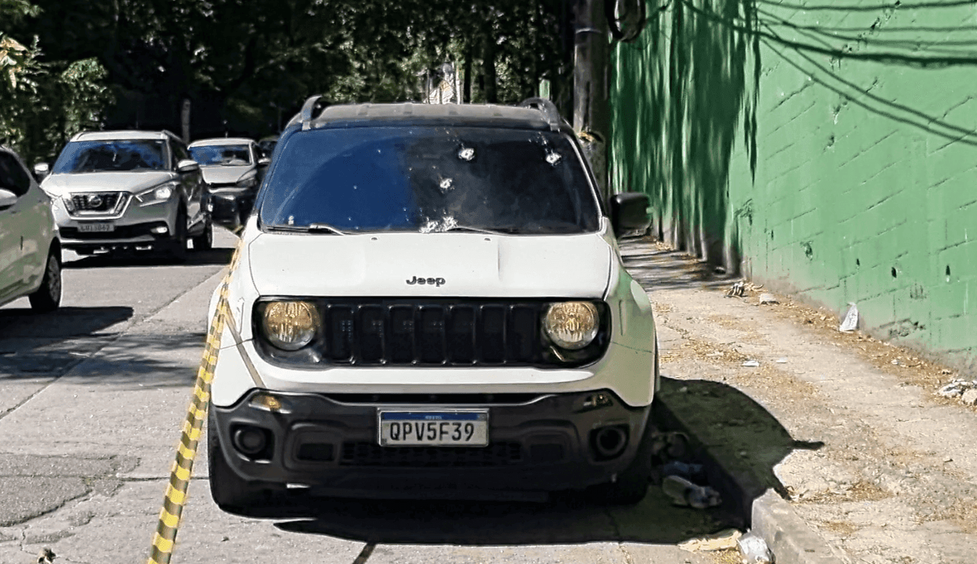 Pelo menos cinco tiros foram disparados