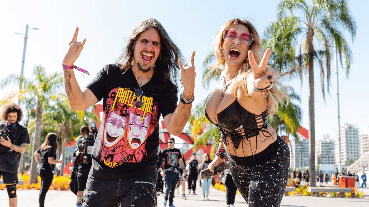 Fãs de metal chegam para o primeiro dia de Rock in Rio