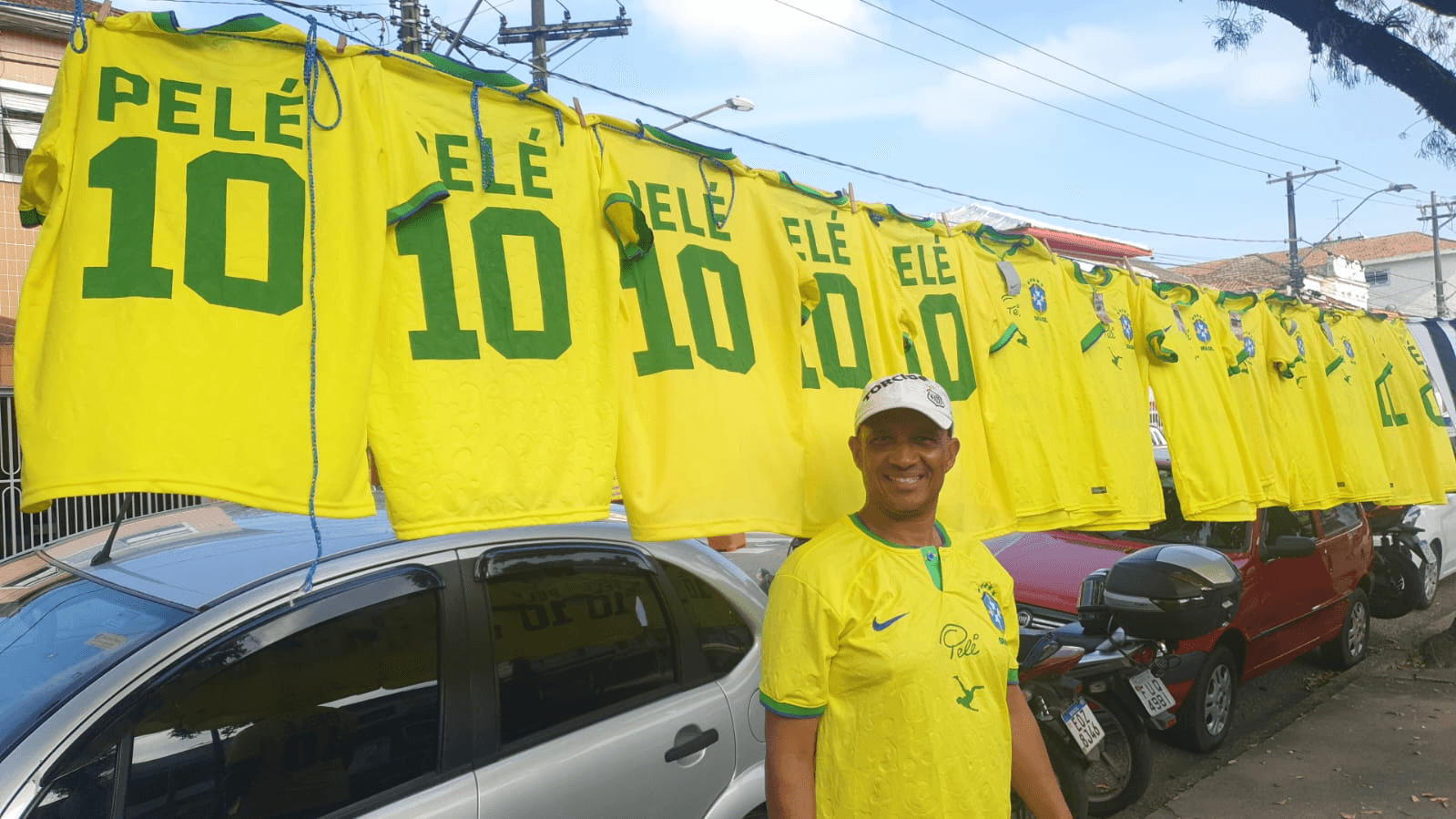 Nildo Santos espera vender as 300 camisetas em homenagem a Pelé