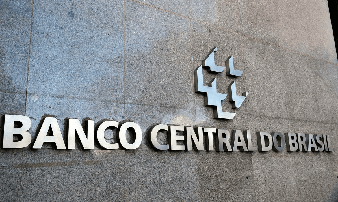 Taxa básica de juros (Selic) deve fechar o ano nos atuais 13,75% ao ano