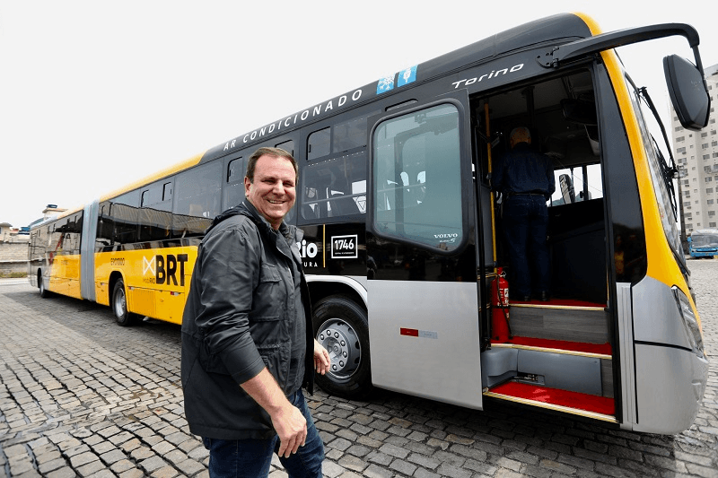 Eduardo Paes anuncia gratuidade no transporte público no domingo de votação