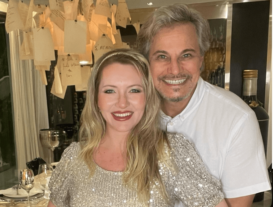 Karin Roepke e Edson Celulari estão juntos há dez anos