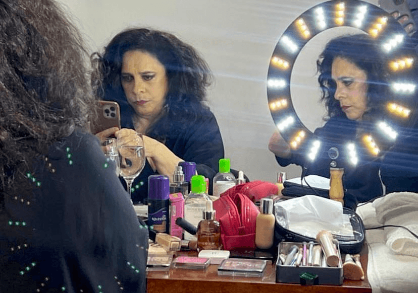 Gal Costa em foto 'As Várias Pontas de uma Estrela' publicada em seu Twitter