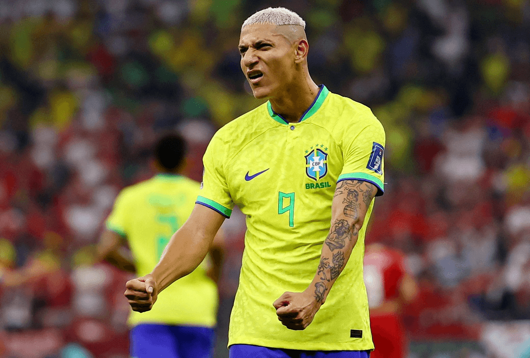 Richarlison marcou os dois gols da vitória do Brasil sobre a Sérvia