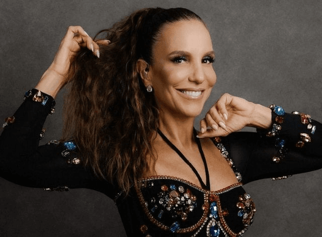 Ivete Sangalo faz 50 anos