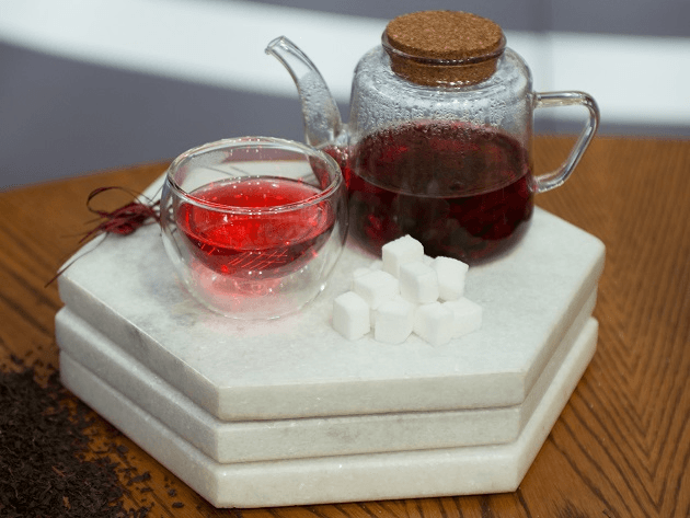 Entenda a diferença entre chá e infusão