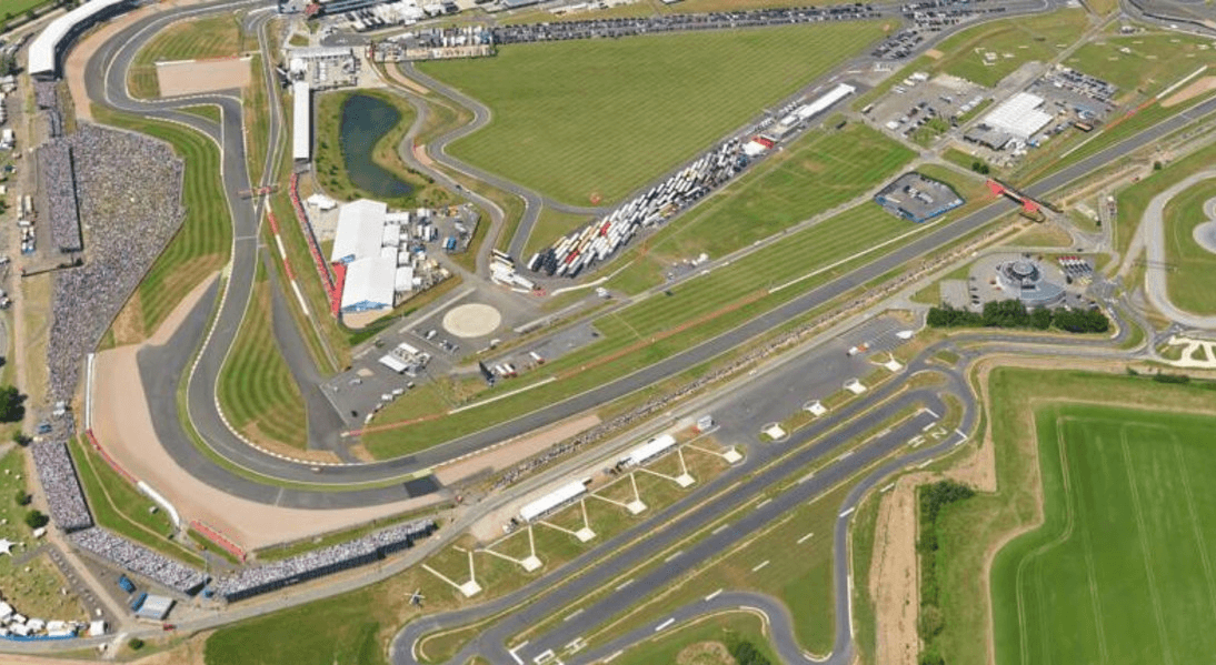 Pilotos terão uma corrida curta no sábado para definir o grid de largada do domingo