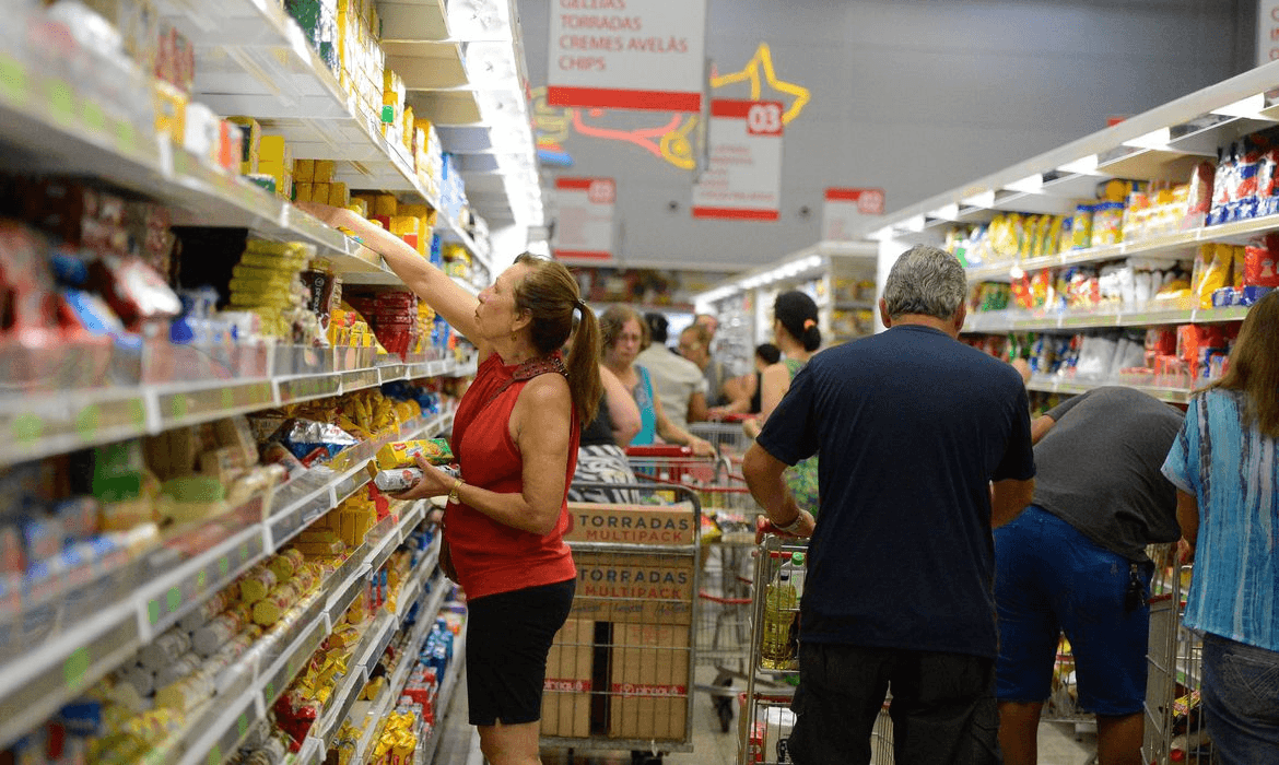 Setor de Alimentação e Bebidas teve uma das maiores influências no índice