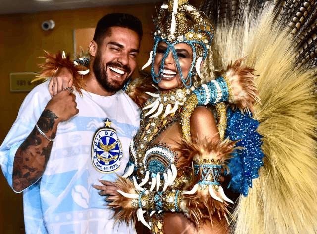 Erika Schneider com o namorado, o ex-BBB Bil Araújo.