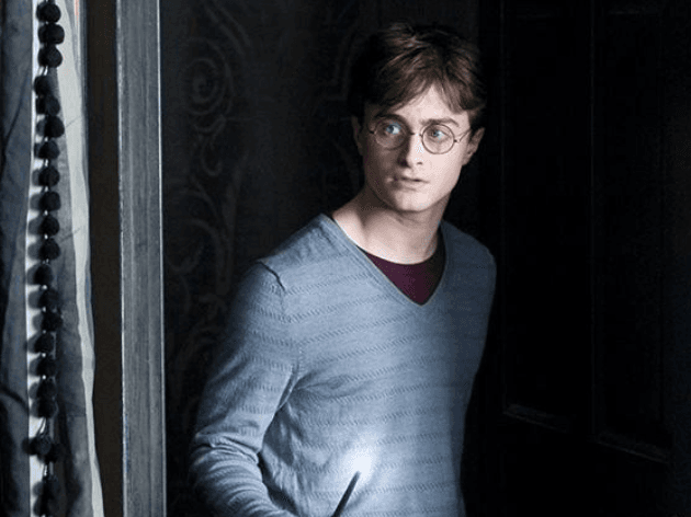 Radcliffe ganhou fama mundial ao estrelar as produções inspiradas nos livros de J.K. Rowling