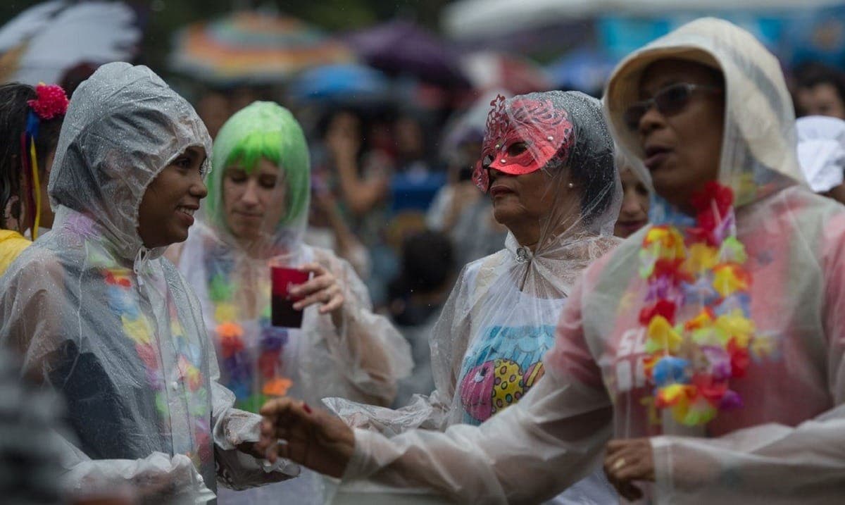 Chuva marcará fim de semana de carnaval em São Paulo