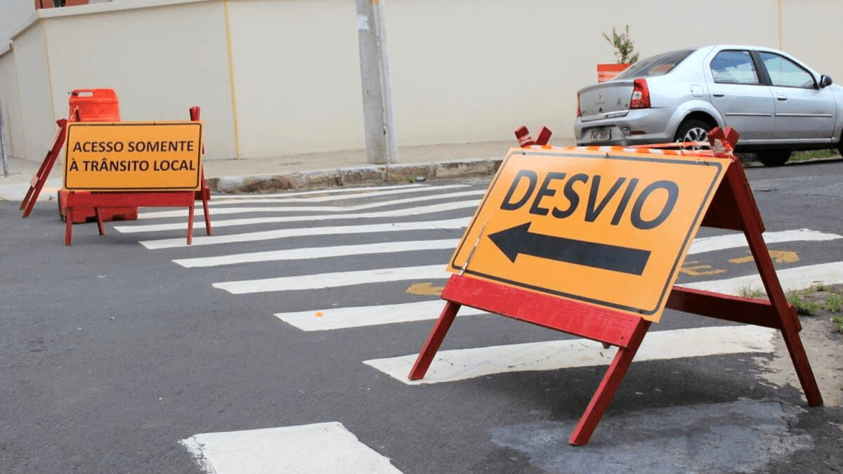 O ponto de ônibus será desativado durante o período de obras