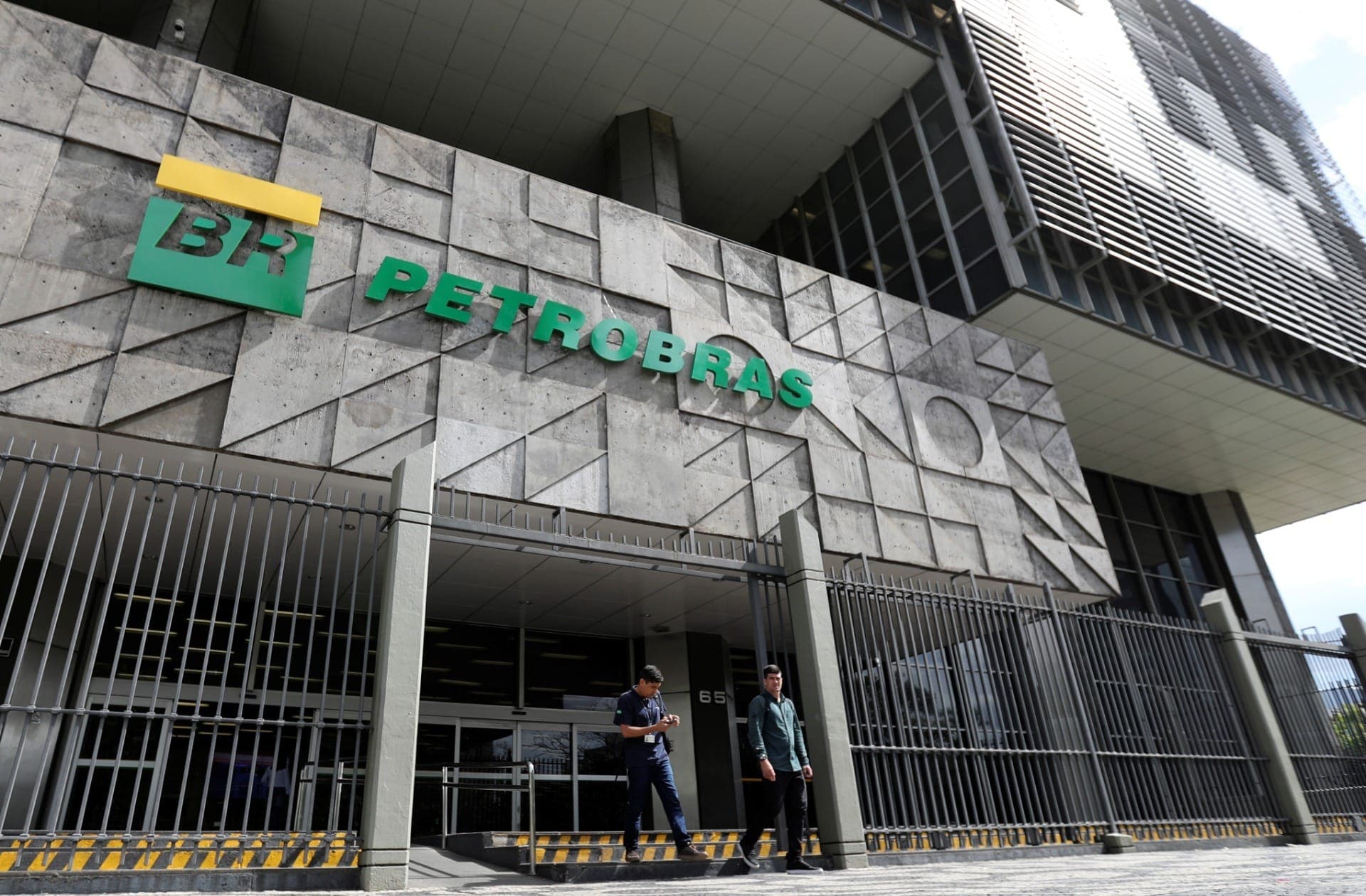 Petrobras anunciou redução no preço do diesel vendido às distribuidoras