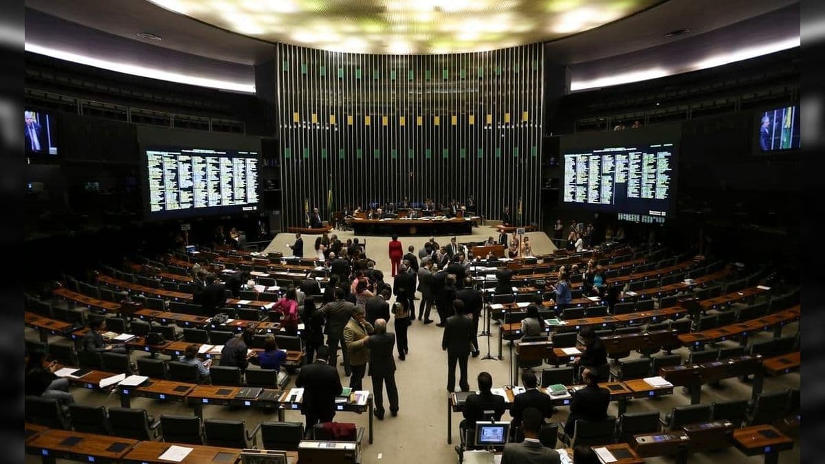 Congresso instala primeira comissão mista na terça-feira
