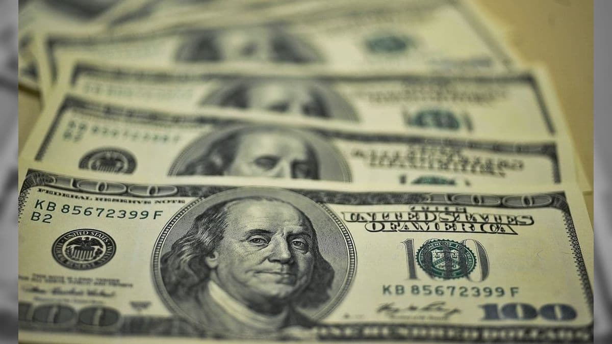 Dólar sobe e se aproxima de R$ 5,34 de olho em isenção de IR e shutdown