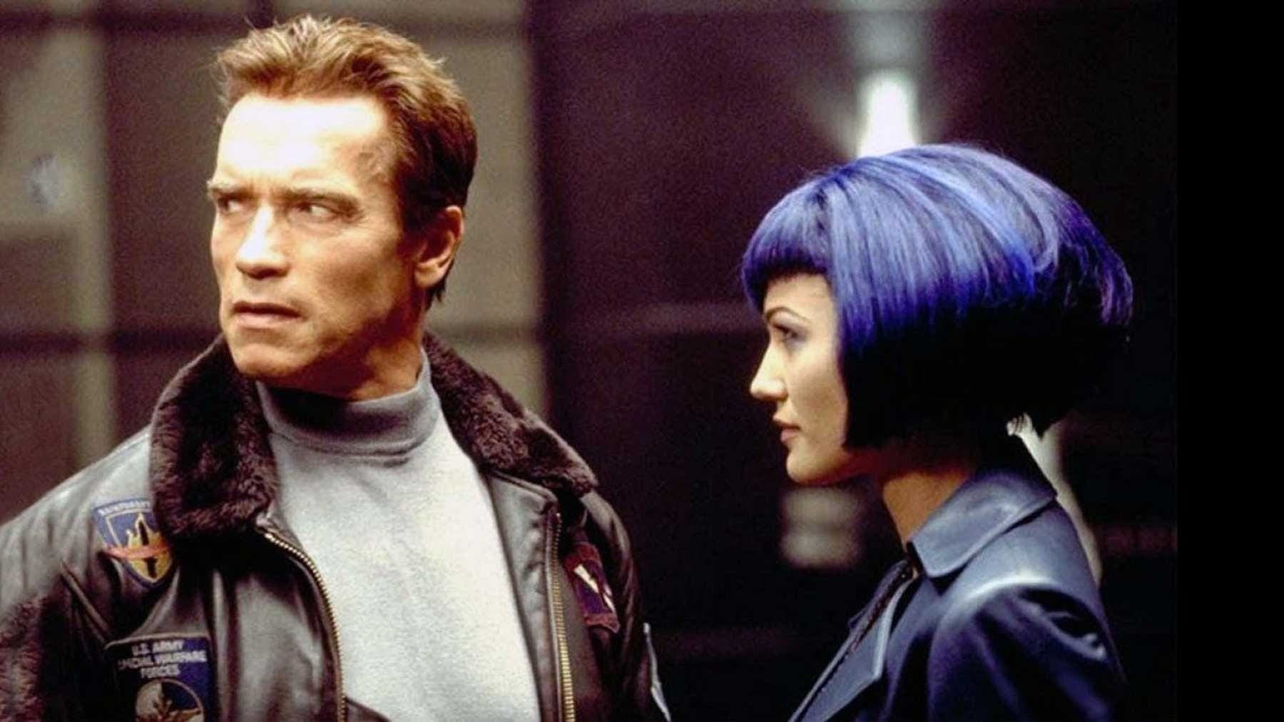 Arnold Schwarzenegger em cena do filme