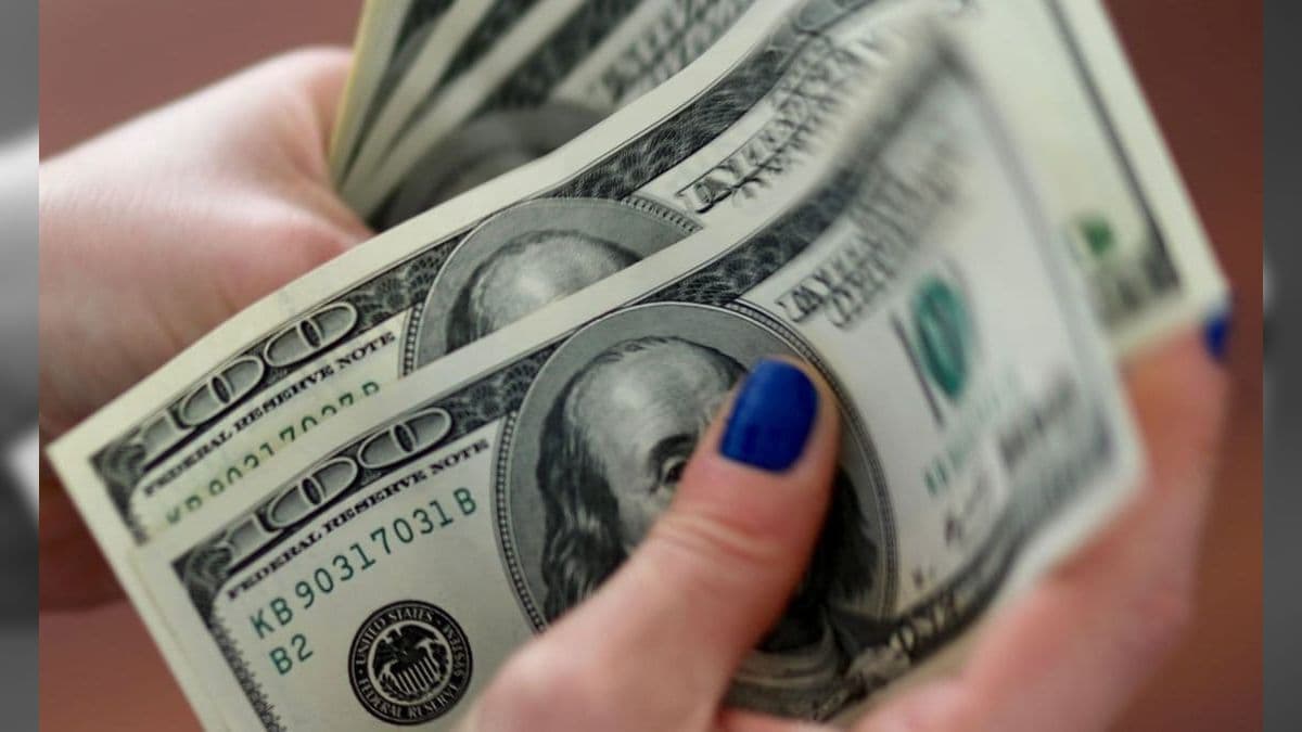 Dólar fecha em queda e Bolsa fecha no maior nível do ano