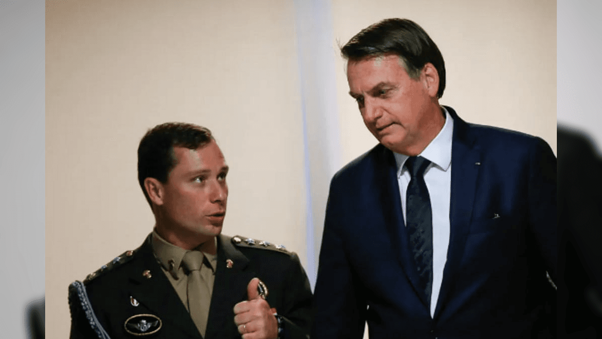 Em 2019, Bolsonaro e o então ajudante de ordens Mauro Cid