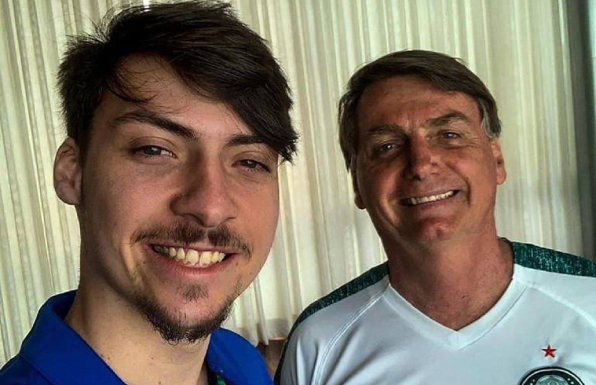 Jair Renan, filho de Bolsonaro, foi alvo de operação policial