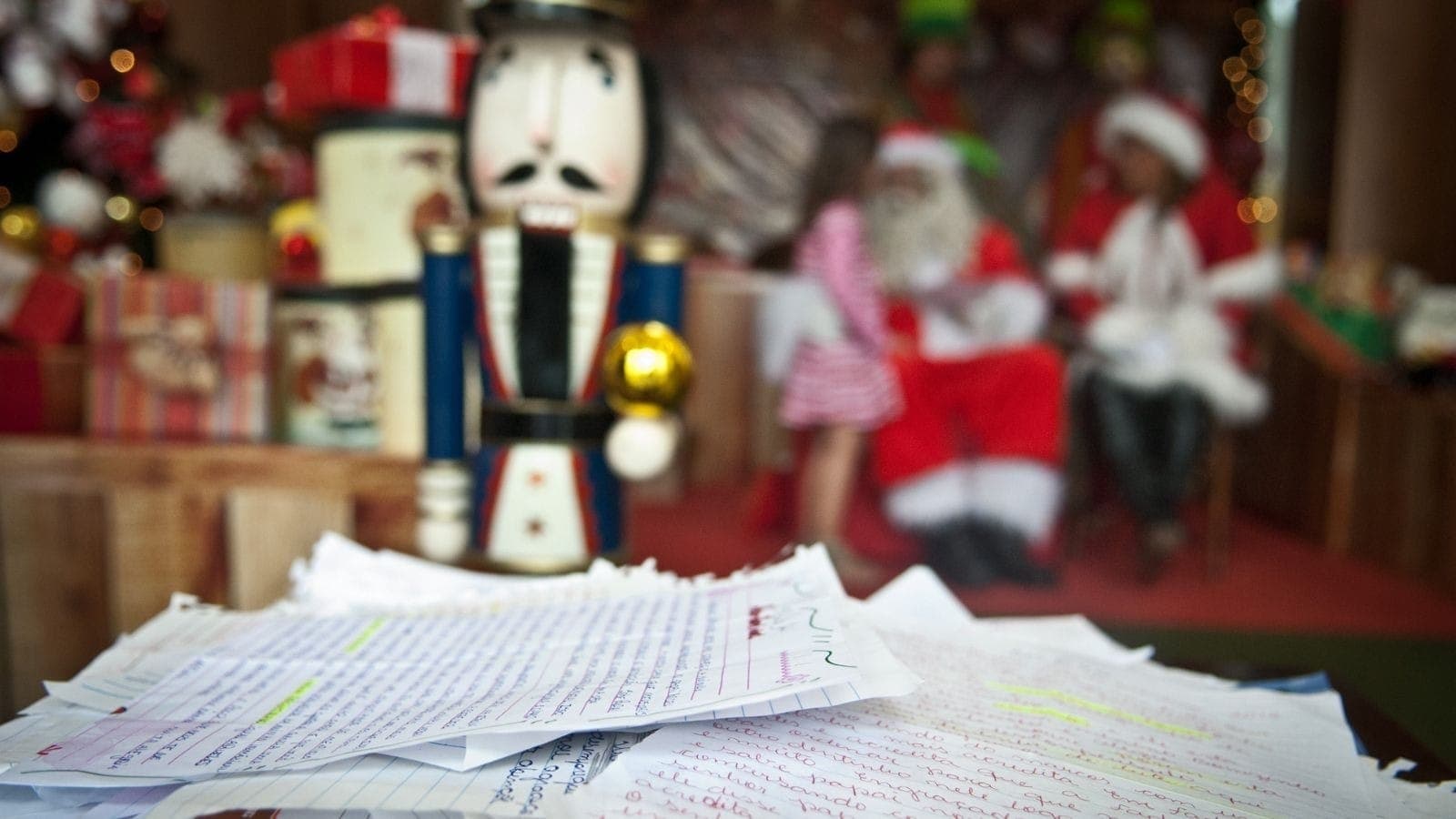 Correios lançam campanha "Papai Noel dos Correios 2024"